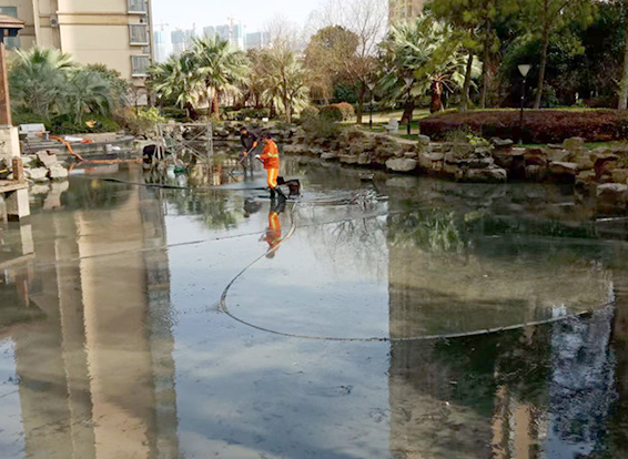 宁洱景观池淤泥清理